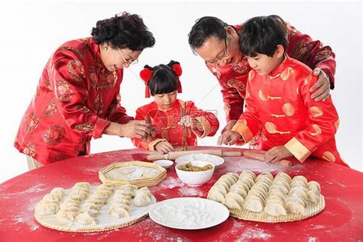 家乡的风俗春节包饺子