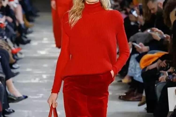 梦到自己穿一身红色的衣服