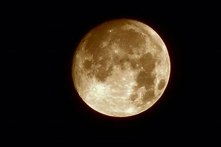 八月十五晚上几点看到月亮