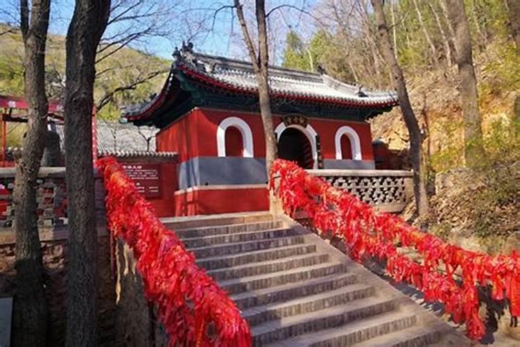 北京哪个寺庙算姻缘