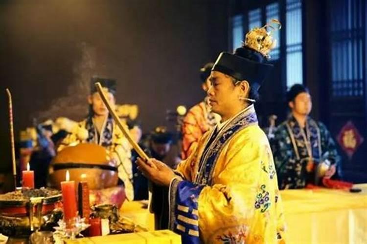 如何在中元节祭祖祈福呢
